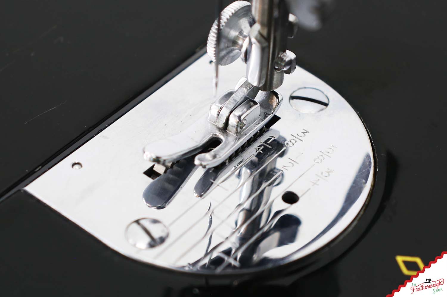 Singer Featherweight 221K Sewing Machine, 1958 - EN235***
