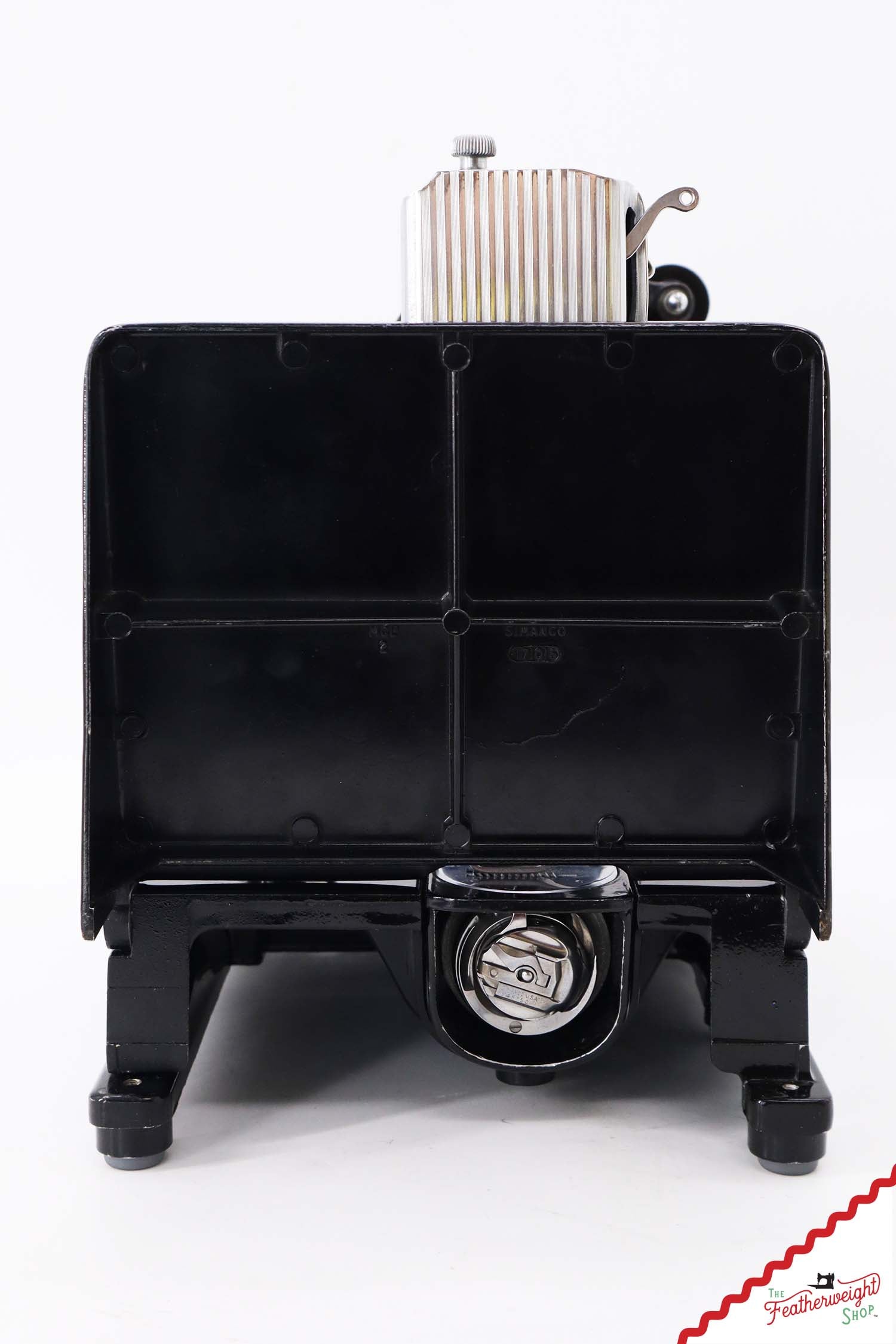 Singer Featherweight 222K Sewing Machine - EM6013**, 1957