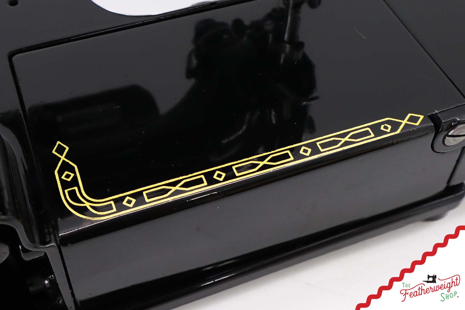 Singer Featherweight 222K Sewing Machine - EM6013**, 1957