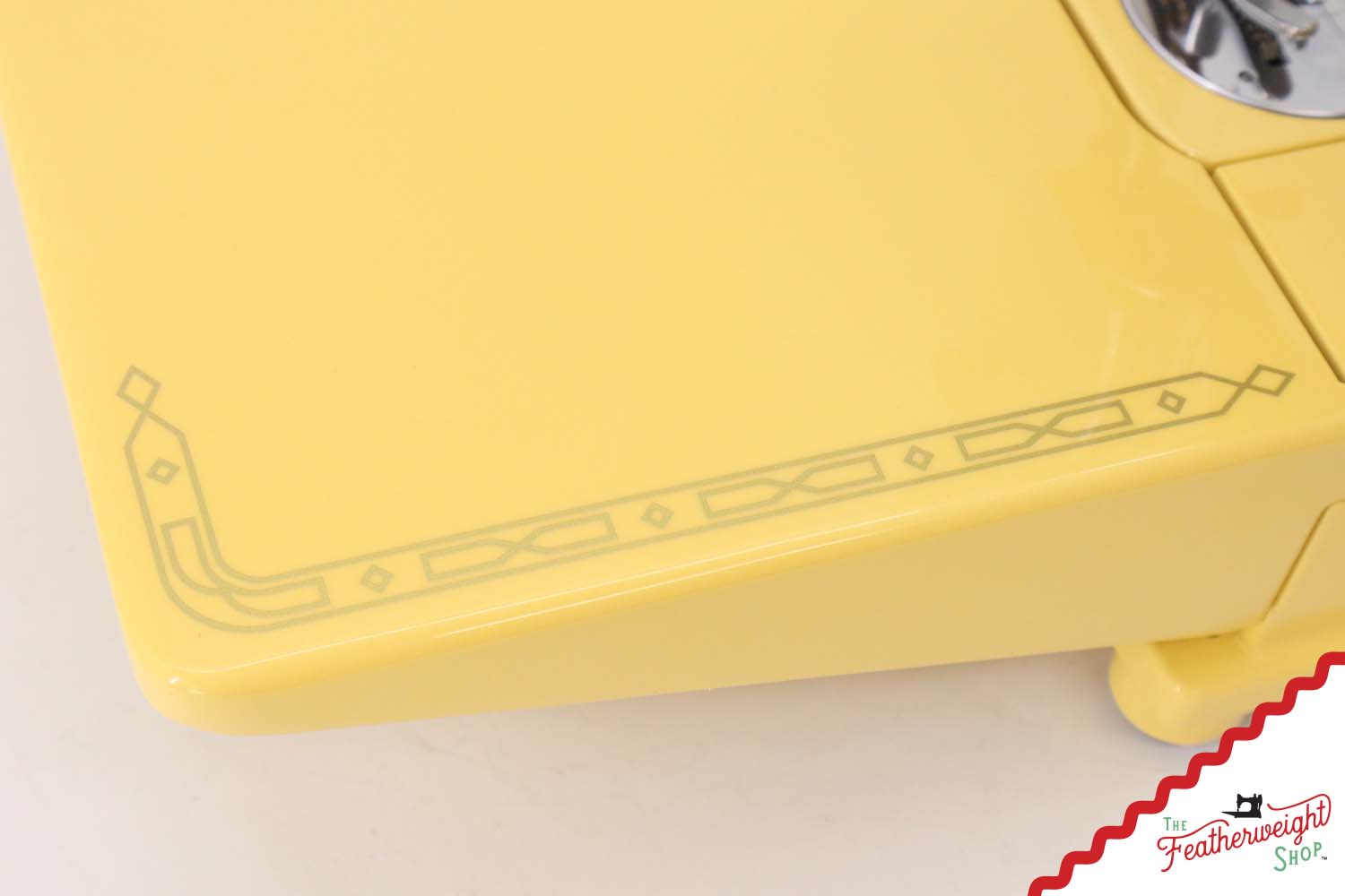 Singer Featherweight 222K - EM6041** - Fully Restored in Happy Yellow