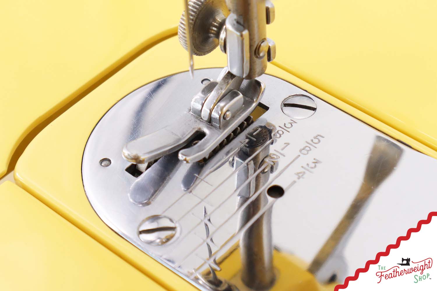 Singer Featherweight 222K - EM6041** - Fully Restored in Happy Yellow