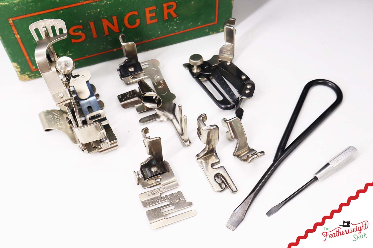 Singer Featherweight 221 Sewing Machine, AM659*** - 1957