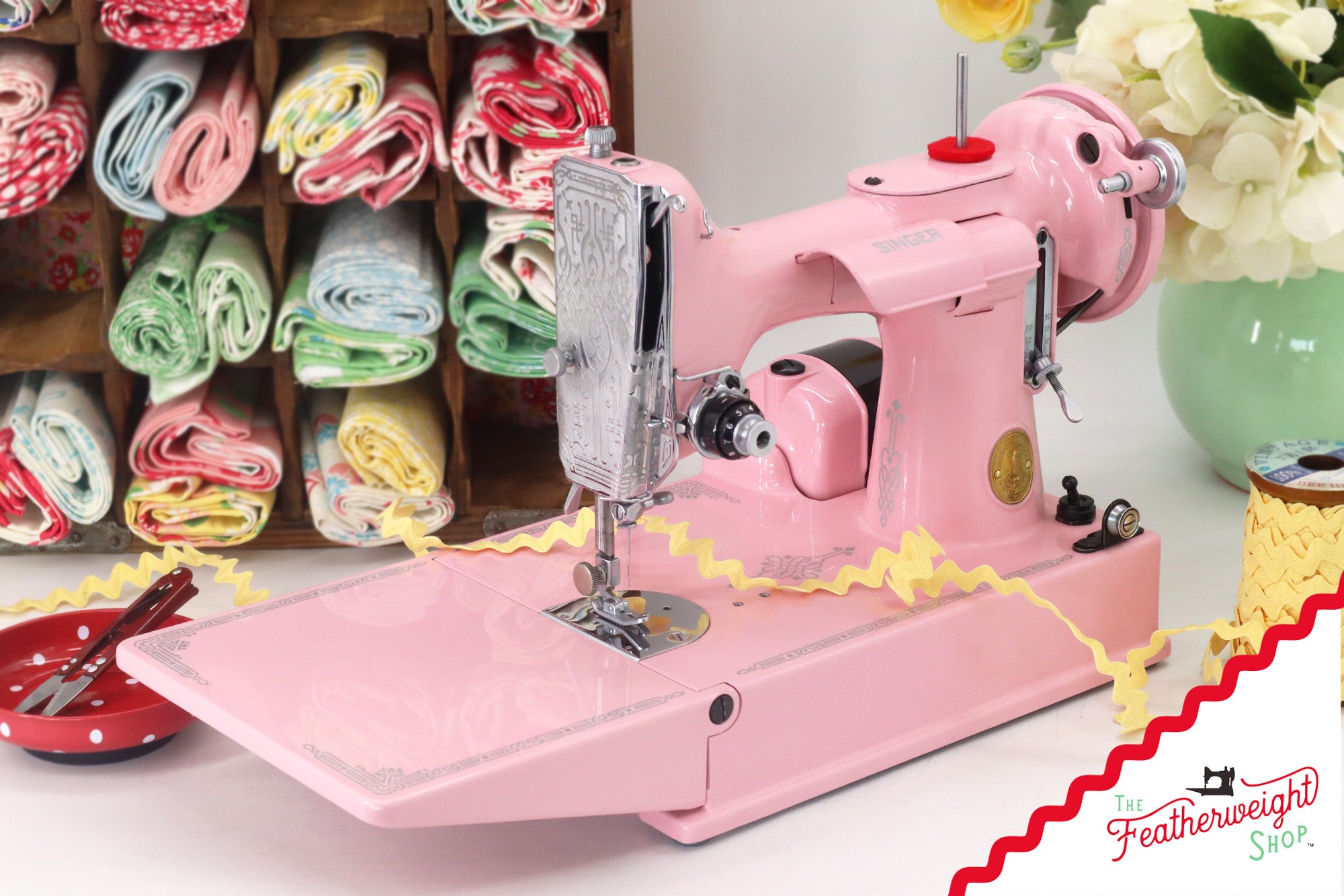 Singer Featherweight 221K - EF279*** - Fully Restored in Pink Frosting