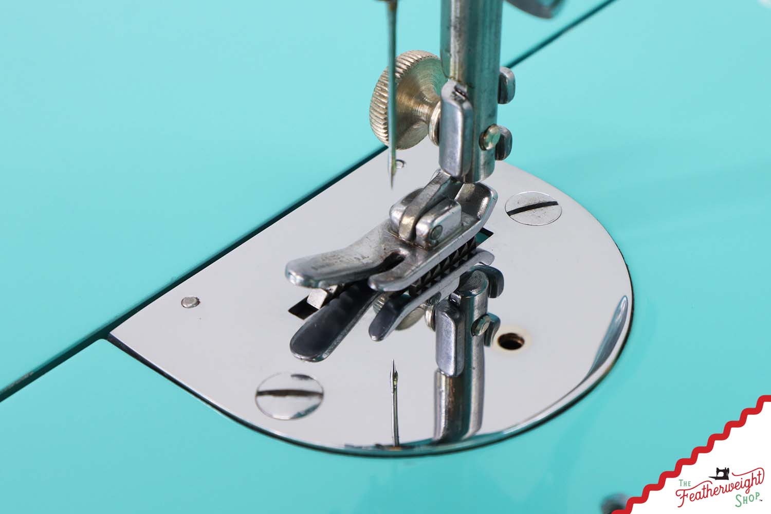 Singer Featherweight 221 AJ131*** - Fully Restored in Tiffany Blue