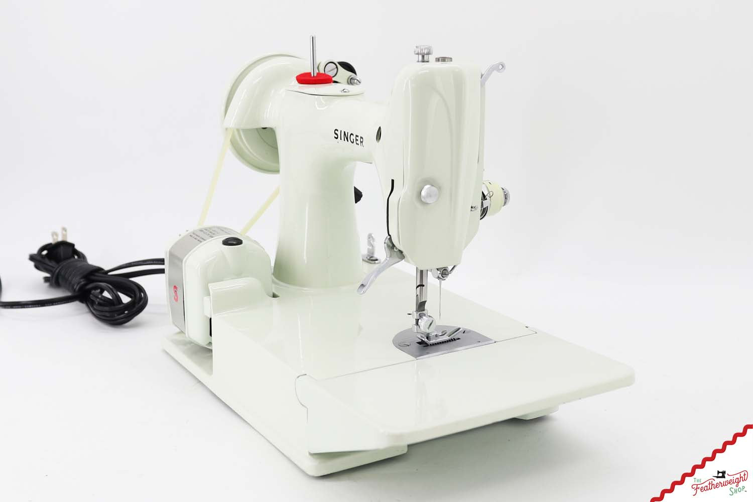 Singer Featherweight 221K Sewing Machine, British WHITE EV9703**
