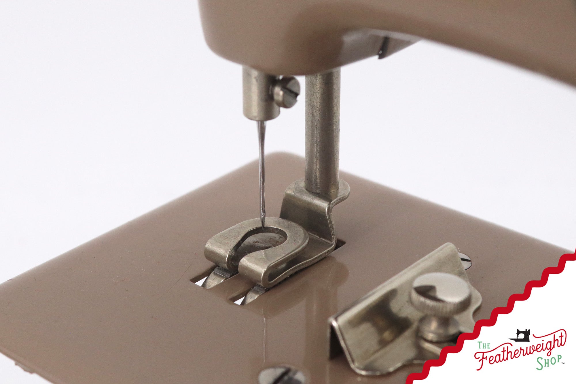 Singer Sewhandy Model 20-10 - Safari Brown, Complete Set! July Faire, 2025