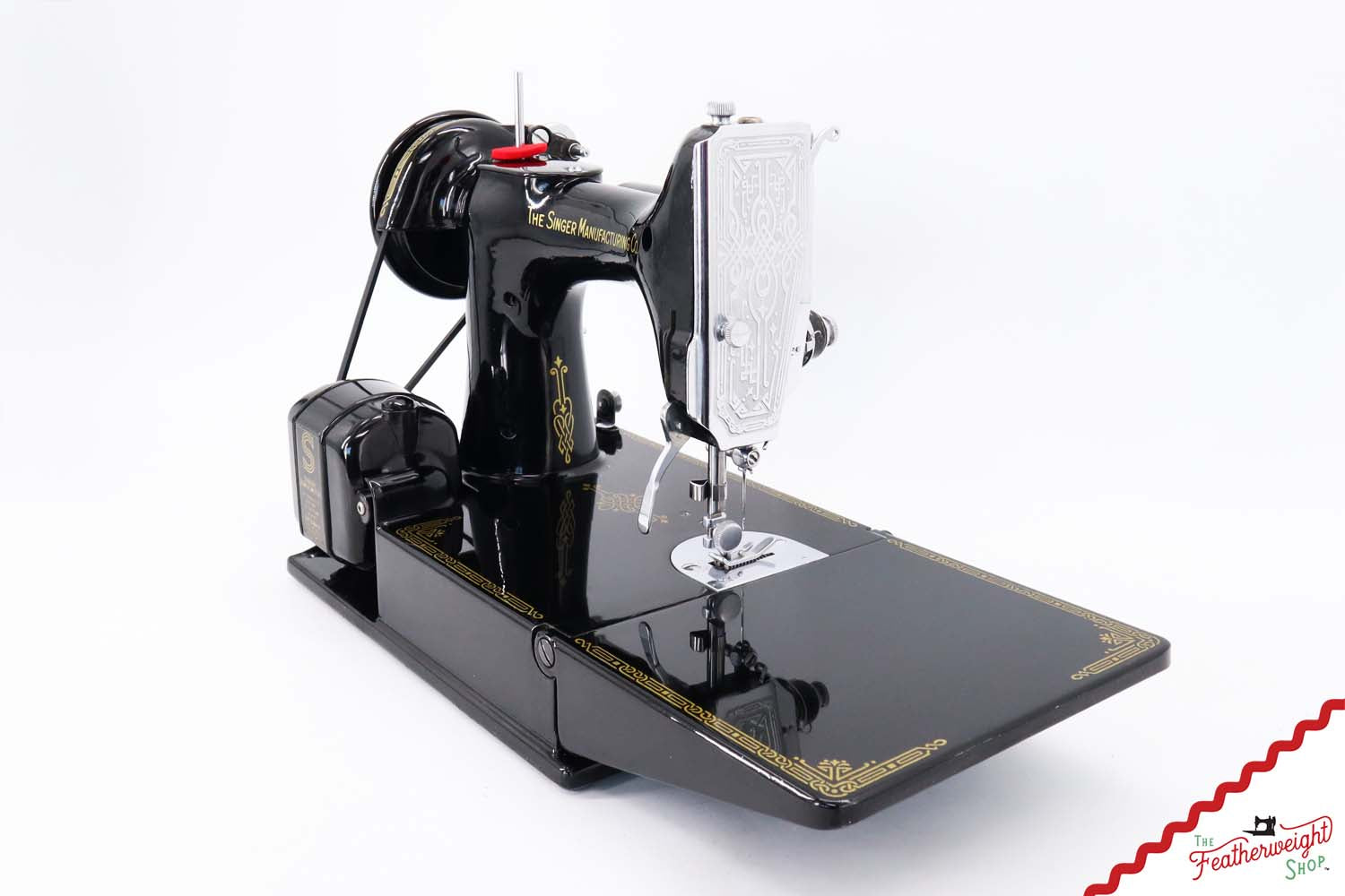 Featherweight 221K Sewing Machine, EE45885* - 1948