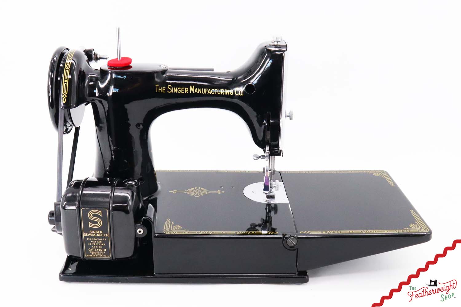Featherweight 221K Sewing Machine, EE45885* - 1948