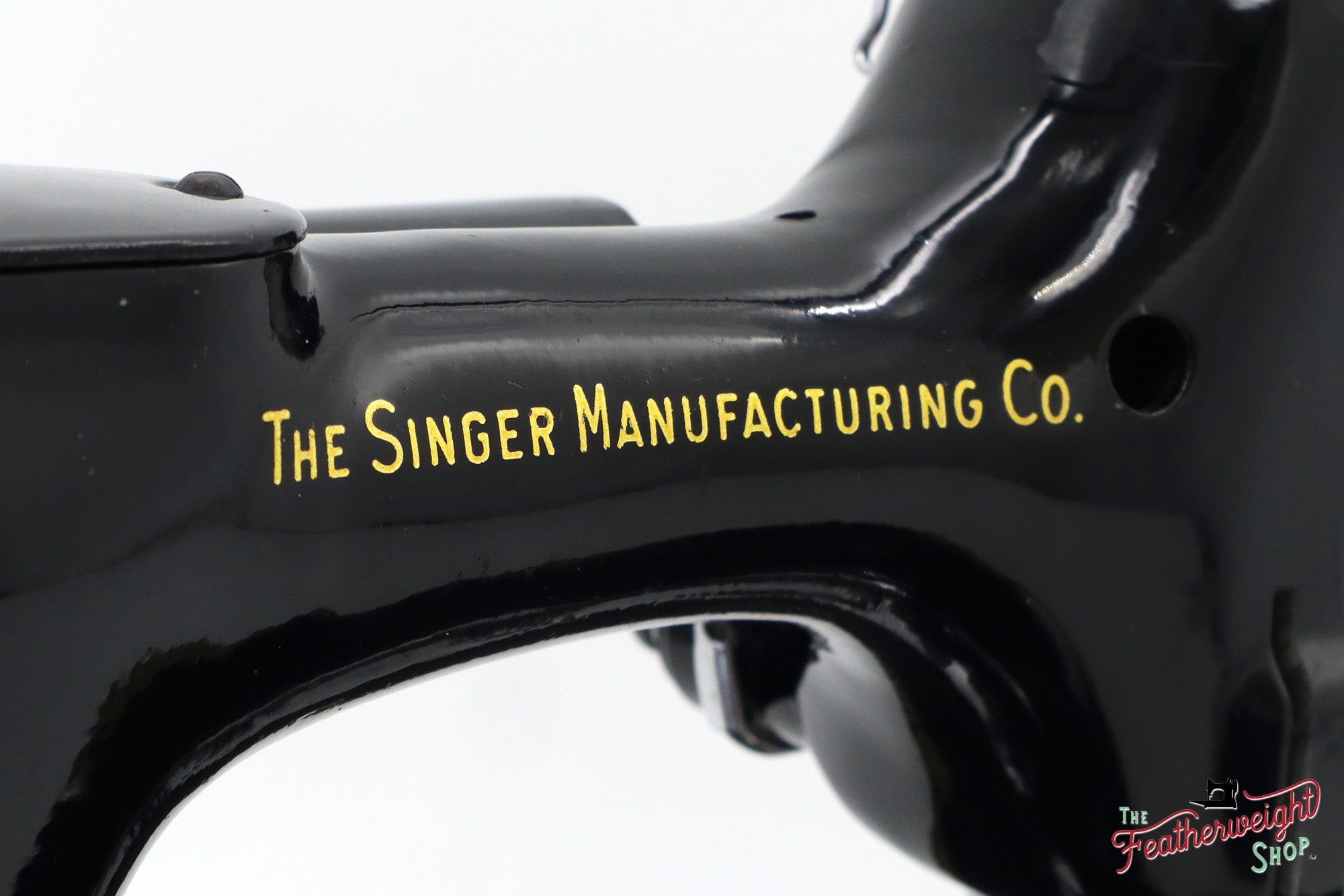 Singer Featherweight 222K Sewing Machine - EM6057**, 1957