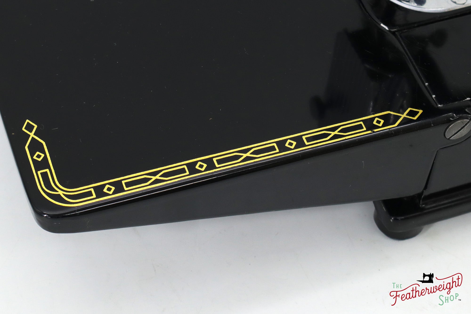 Singer Featherweight 222K Sewing Machine - EM6057**, 1957