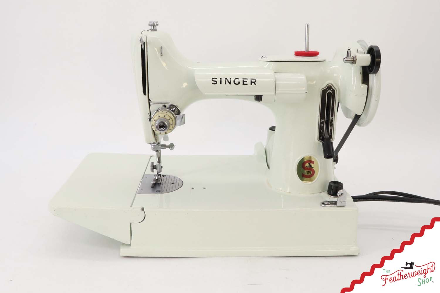 Singer Featherweight 221K Sewing Machine, WHITE - EV9036**