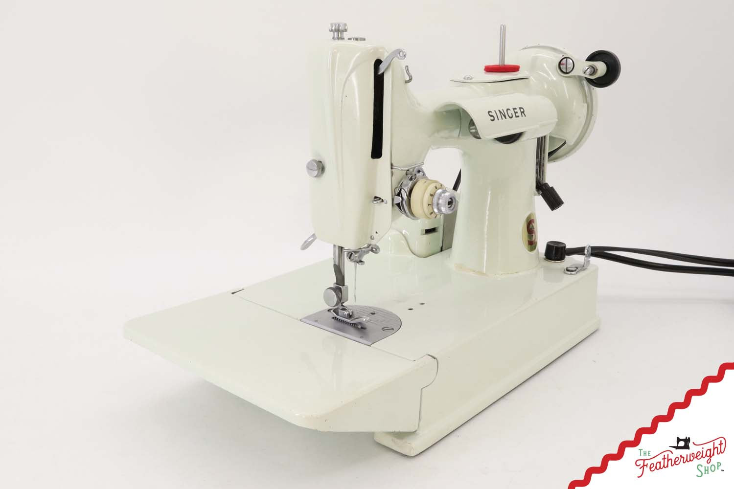 Singer Featherweight 221K Sewing Machine, WHITE - EV9036**