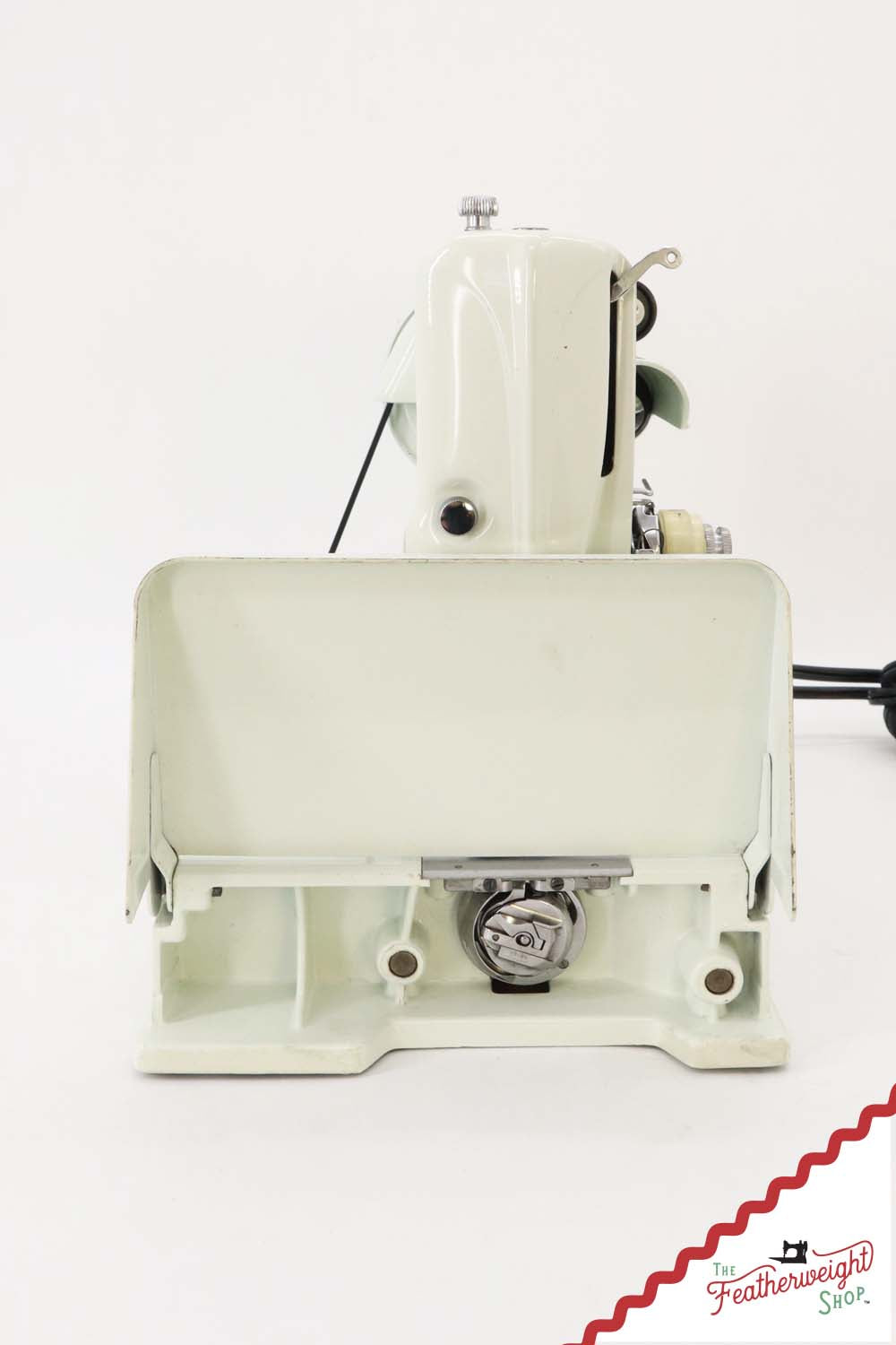 Singer Featherweight 221K Sewing Machine, WHITE - EV9036**