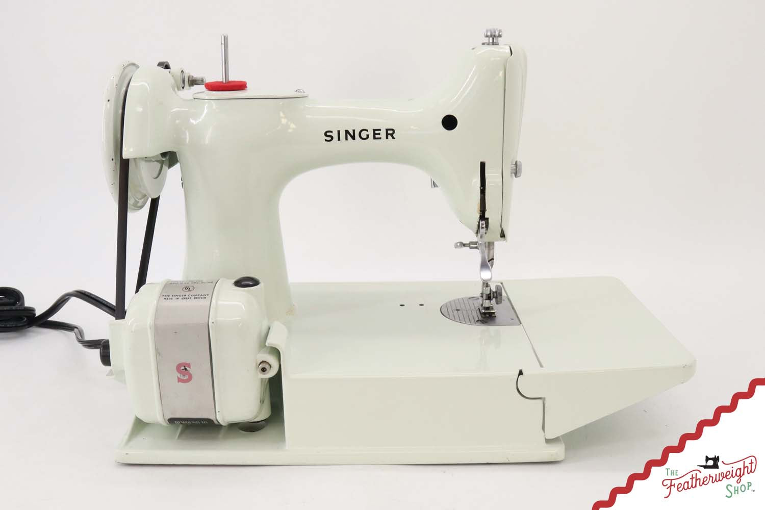 Singer Featherweight 221K Sewing Machine, WHITE - EV9036**