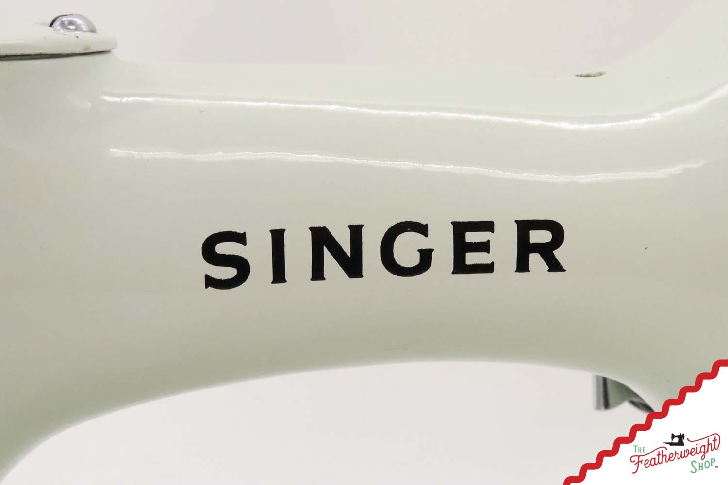 Singer Featherweight 221K Sewing Machine, WHITE - EV9036**