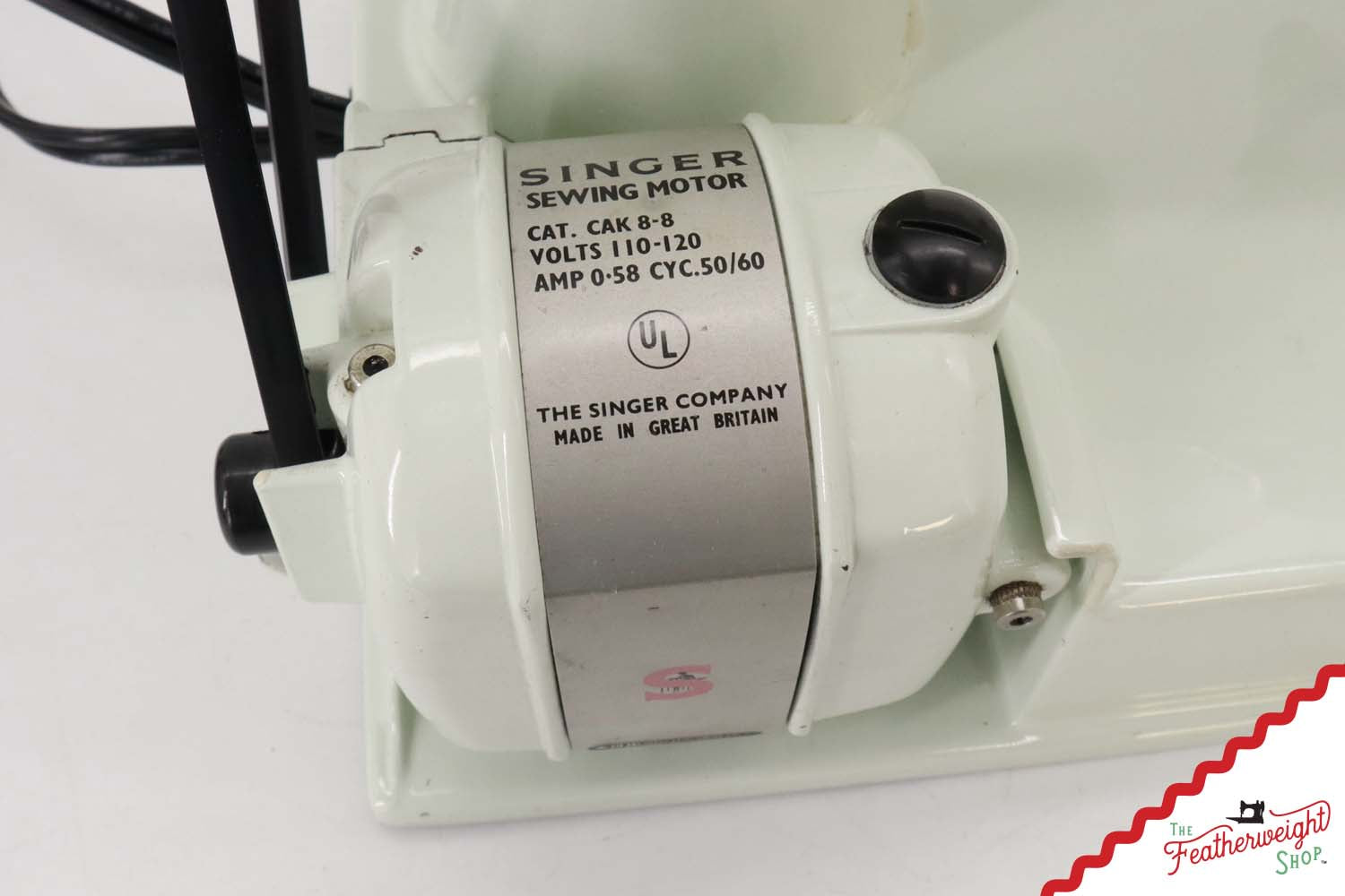 Singer Featherweight 221K Sewing Machine, WHITE - EV9036**