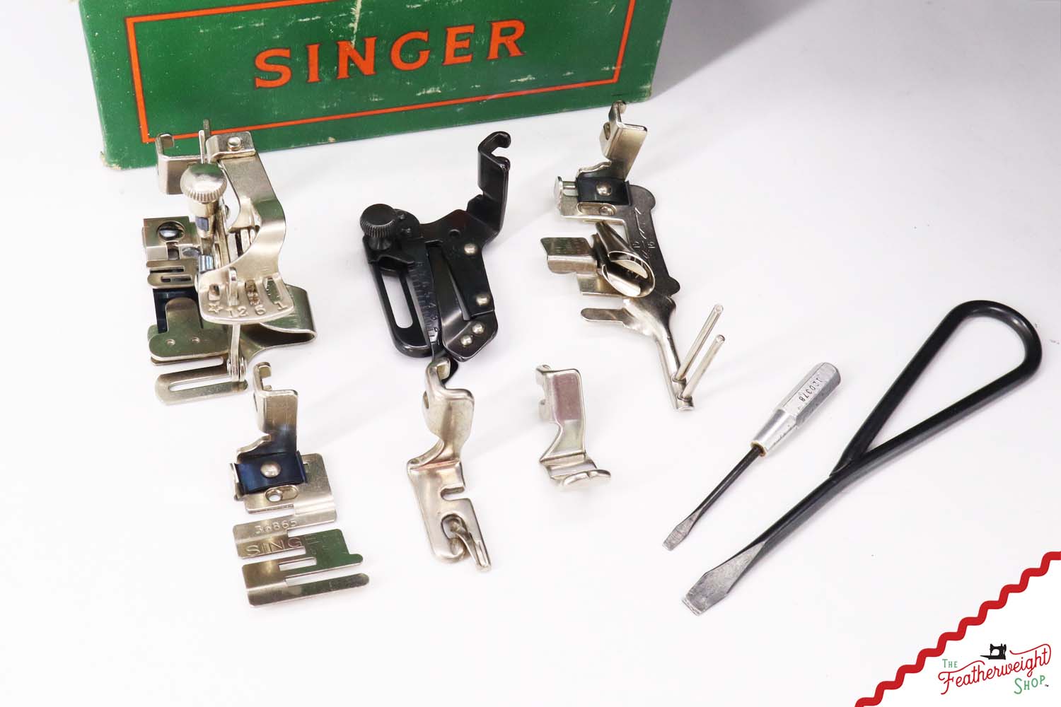 Singer Featherweight 221 Sewing Machine, AL4226** - 1953