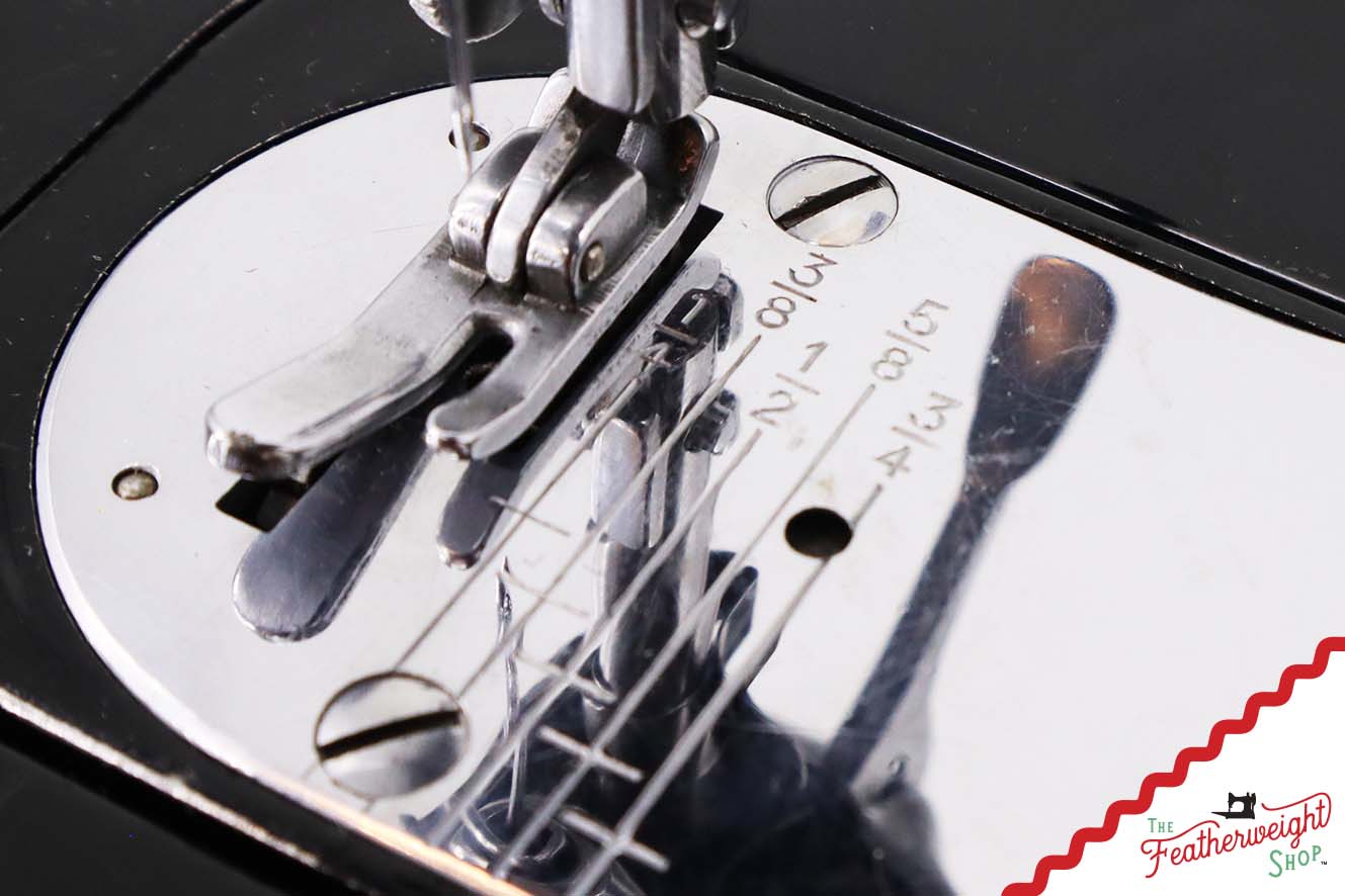 Singer Featherweight 222K Sewing Machine - EM6023**, 1957