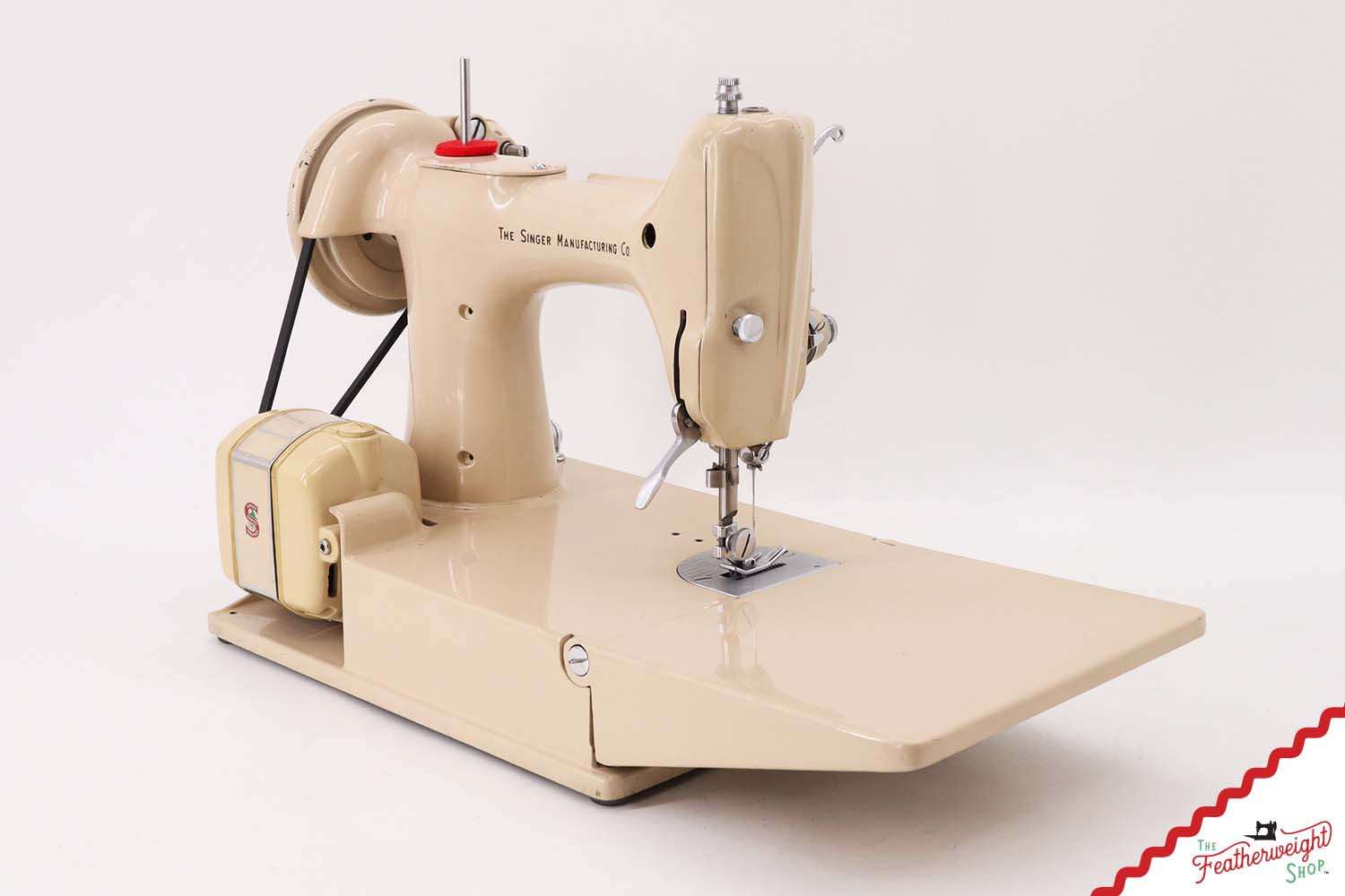 Singer Featherweight 221J Sewing Machine, Tan - JE161***