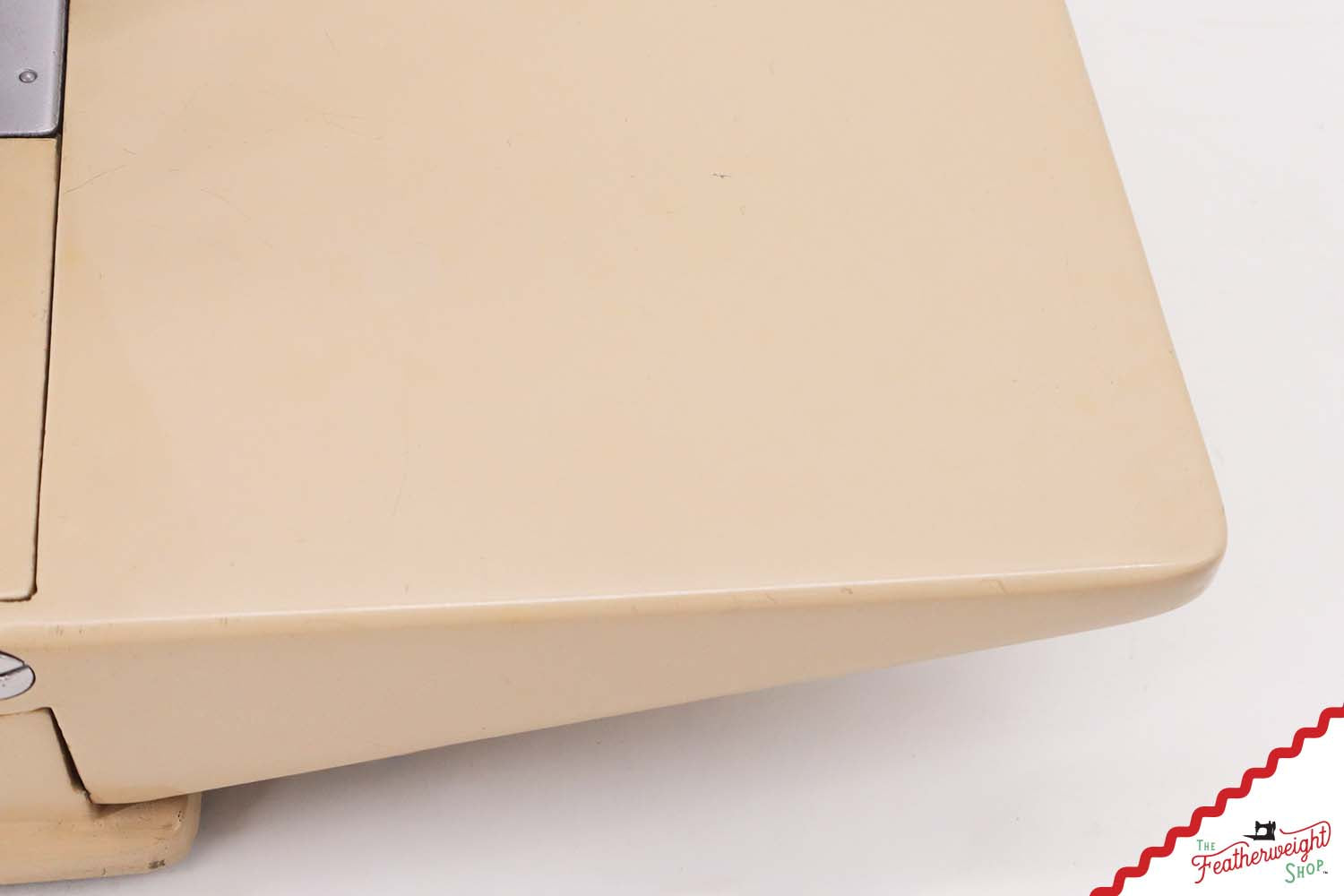 Singer Featherweight 221J Sewing Machine, Tan - JE161***