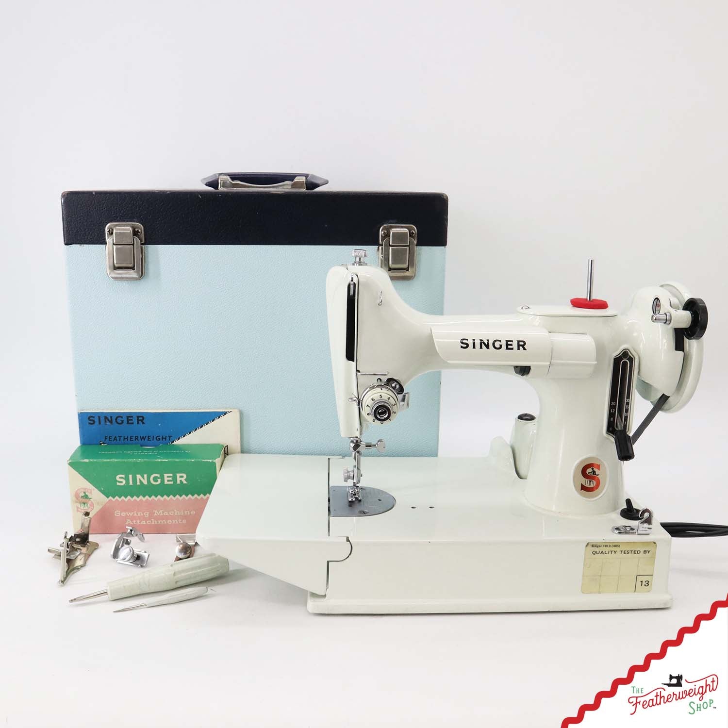 Singer Featherweight 221K Sewing Machine, British WHITE EW065***
