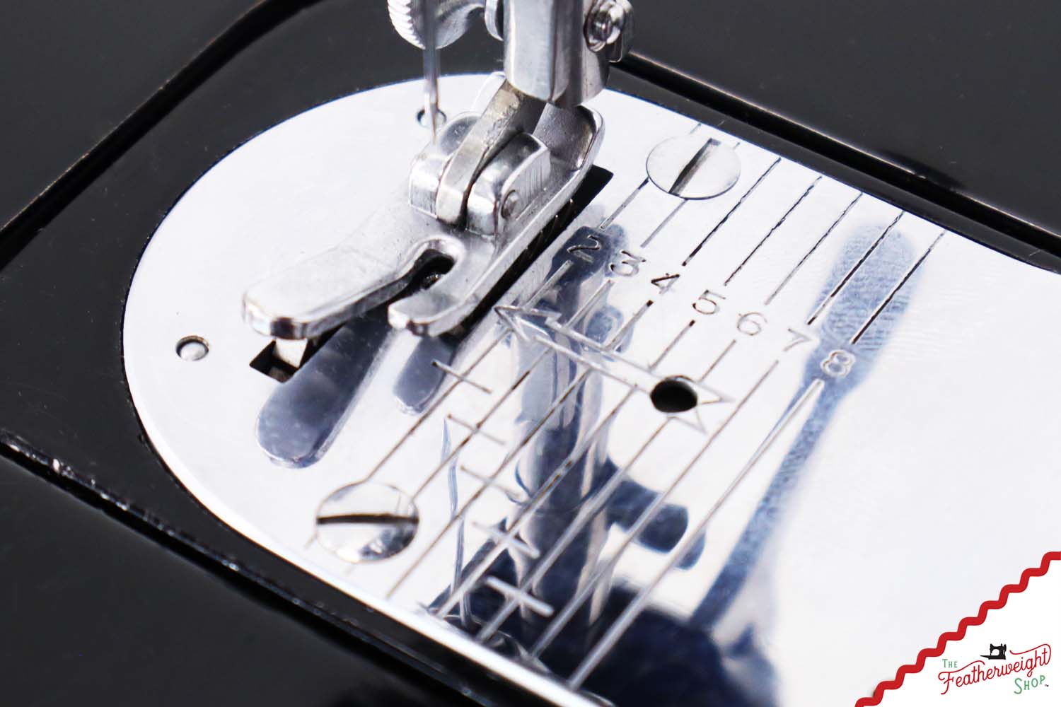 Singer Featherweight 222K Sewing Machine - EK6372**, 1955