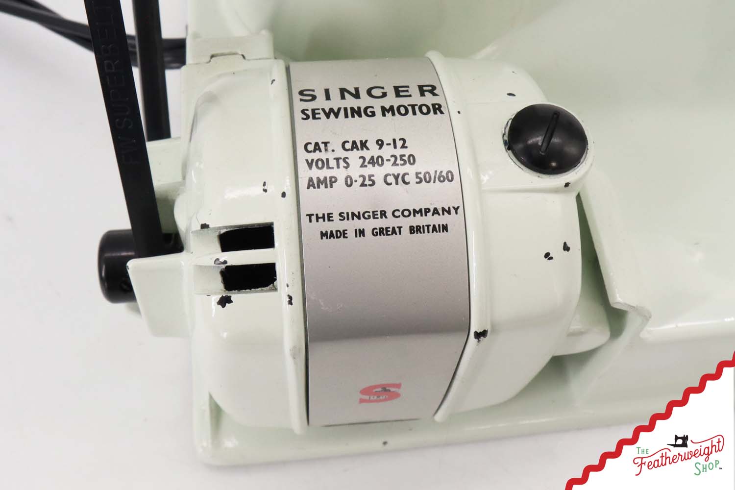 Singer Featherweight 221K Sewing Machine, British WHITE EW065***