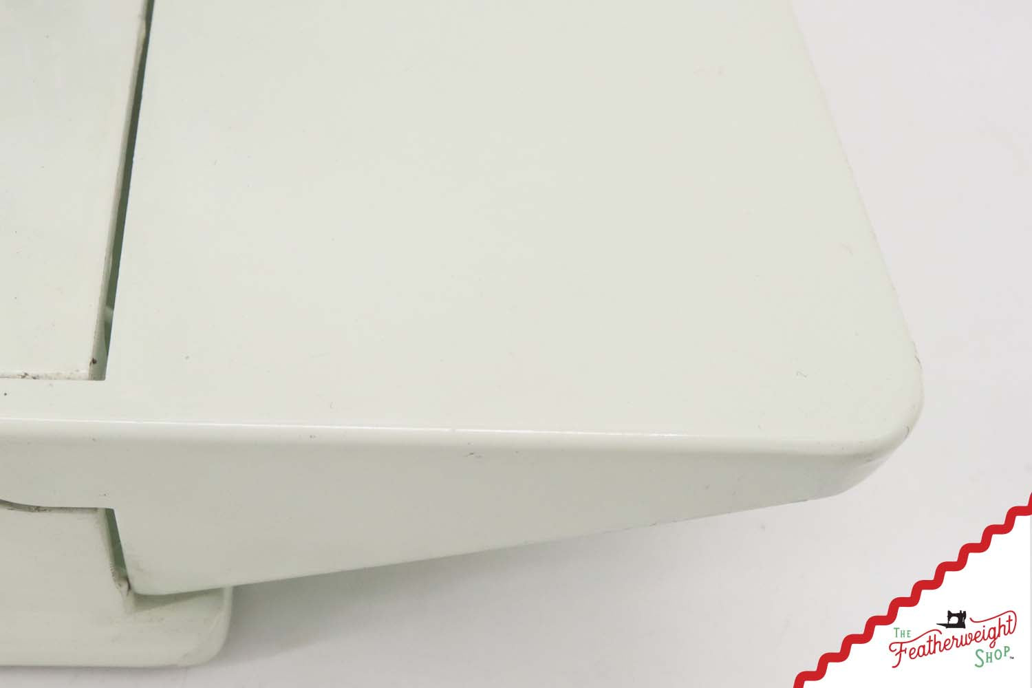 Singer Featherweight 221K Sewing Machine, British WHITE EW065***