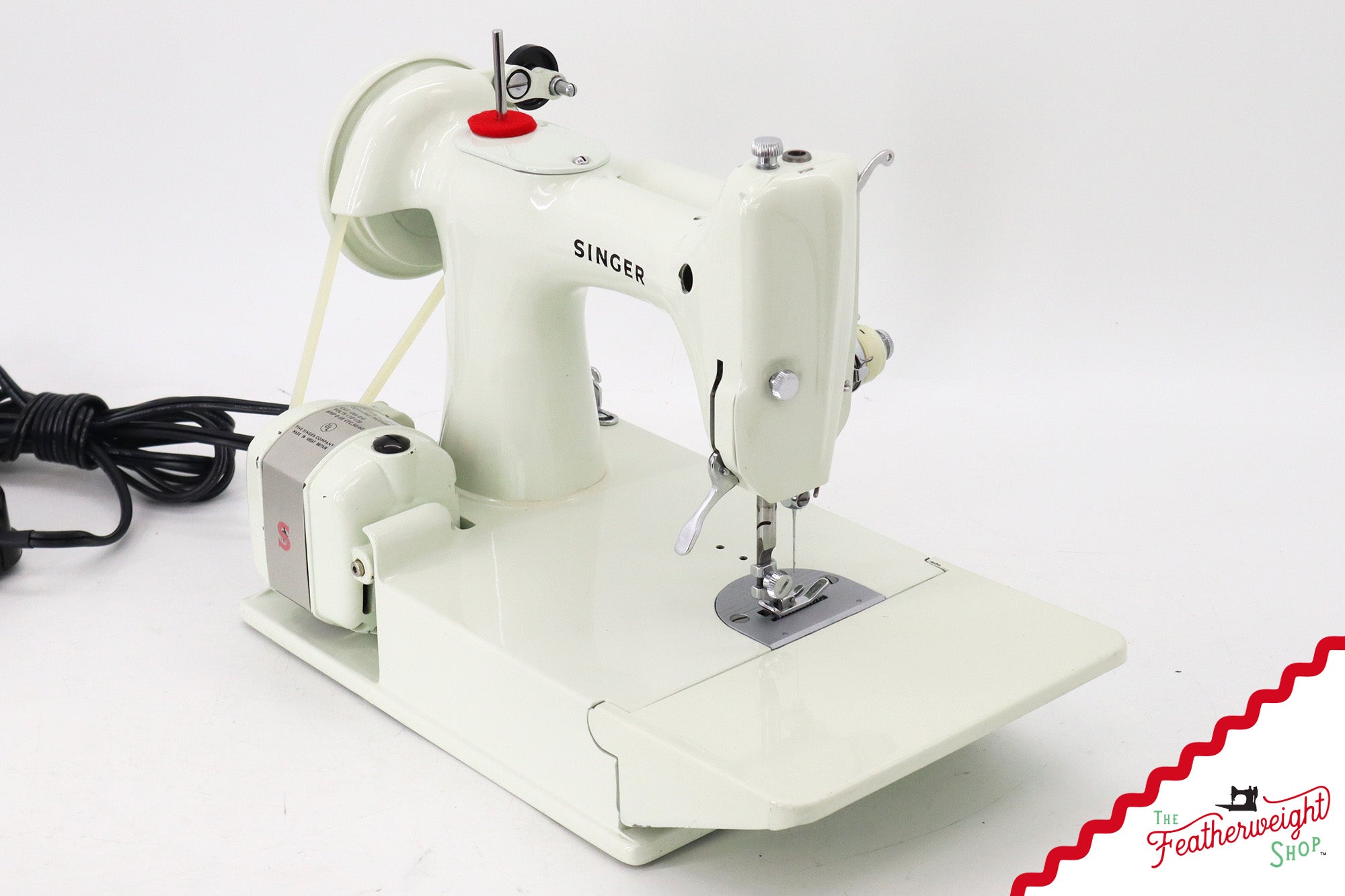Singer Featherweight 221K Sewing Machine, British WHITE EV968***