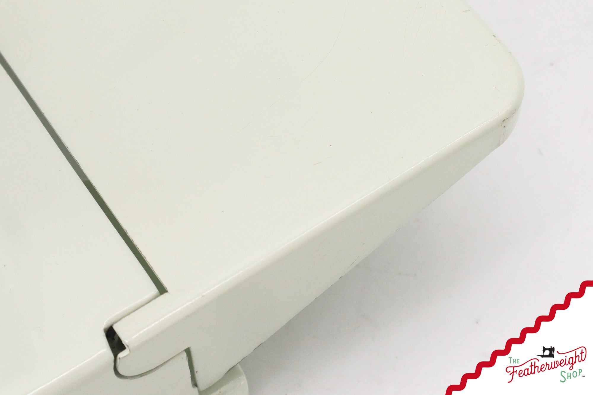 Singer Featherweight 221K Sewing Machine, British WHITE EV968***