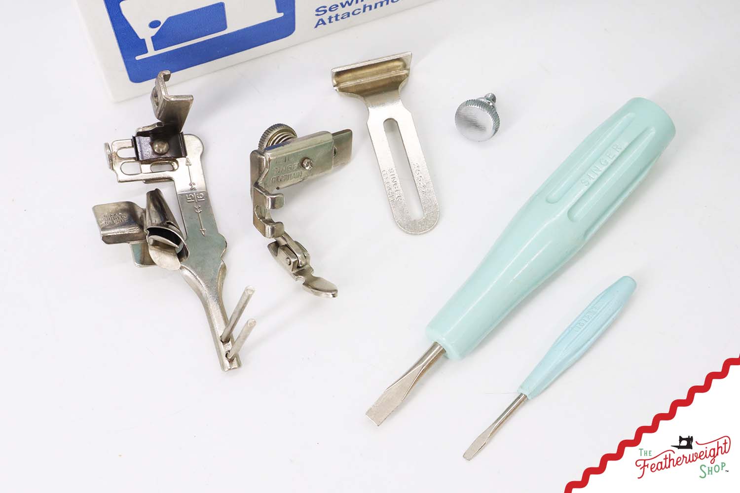 Singer Featherweight 221K Sewing Machine, British WHITE FA229***