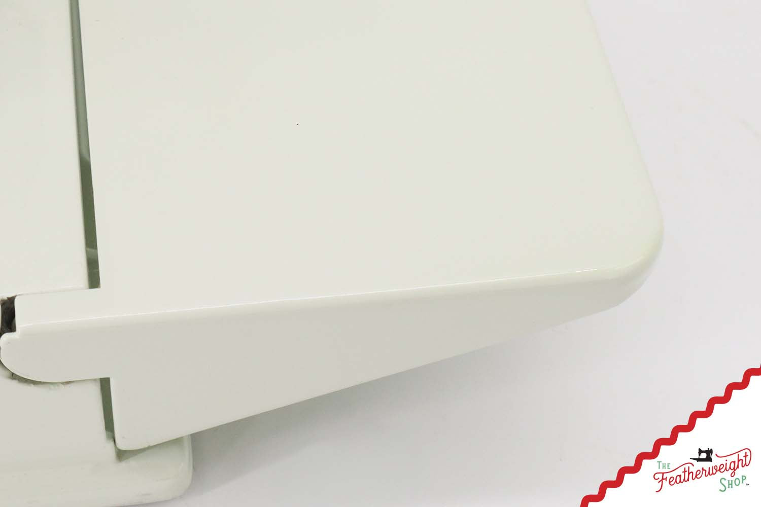 Singer Featherweight 221K Sewing Machine, British WHITE FA229***