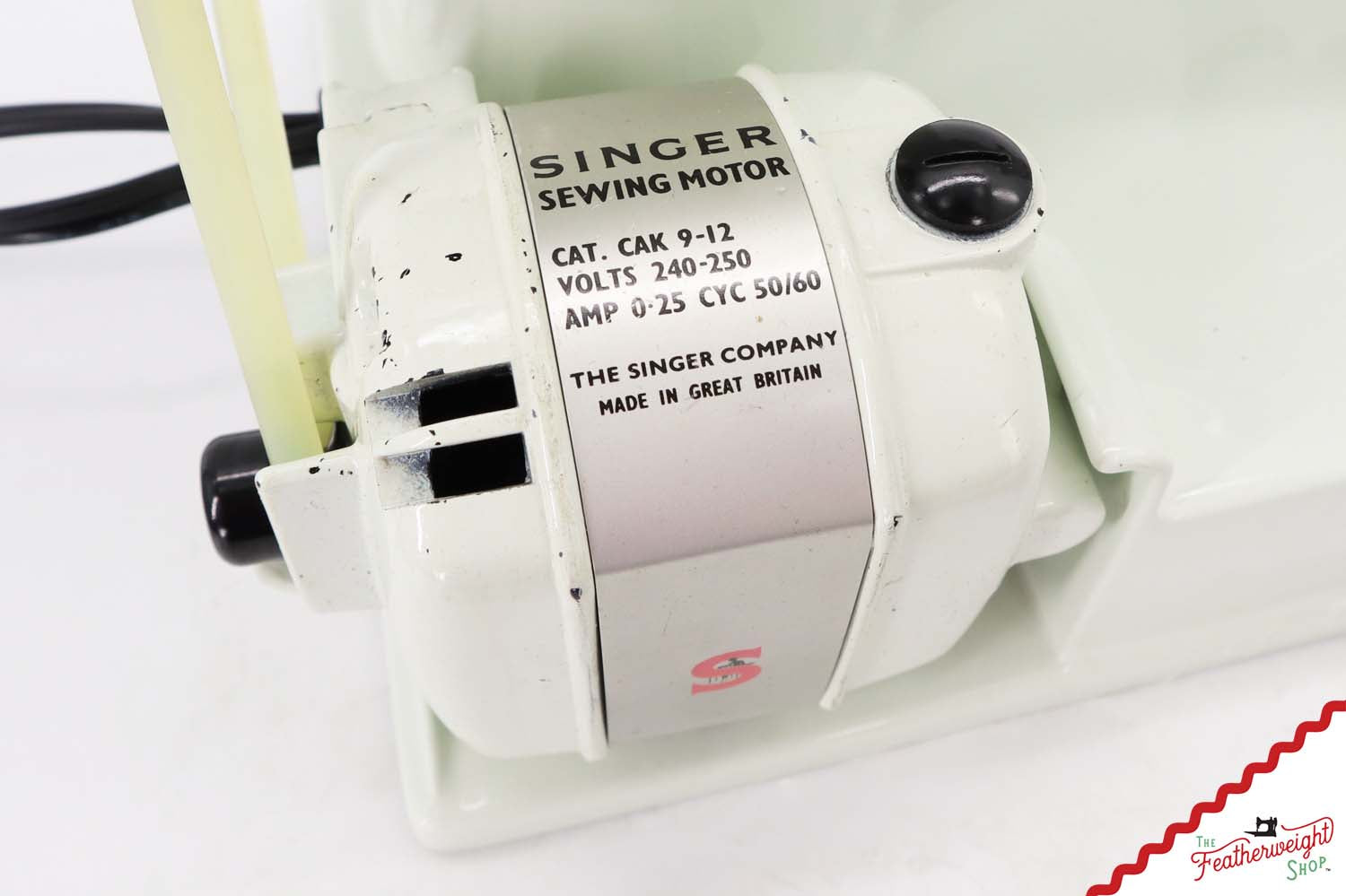 Singer Featherweight 221K Sewing Machine, British WHITE EV98612*