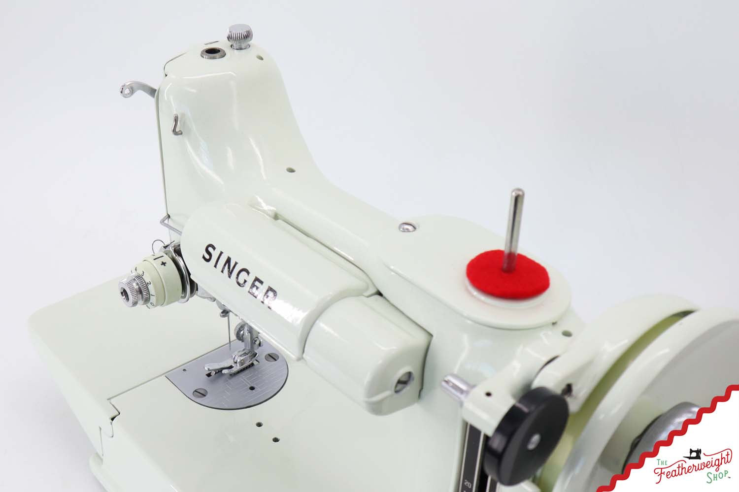 Singer Featherweight 221K Sewing Machine, British WHITE EV98612*
