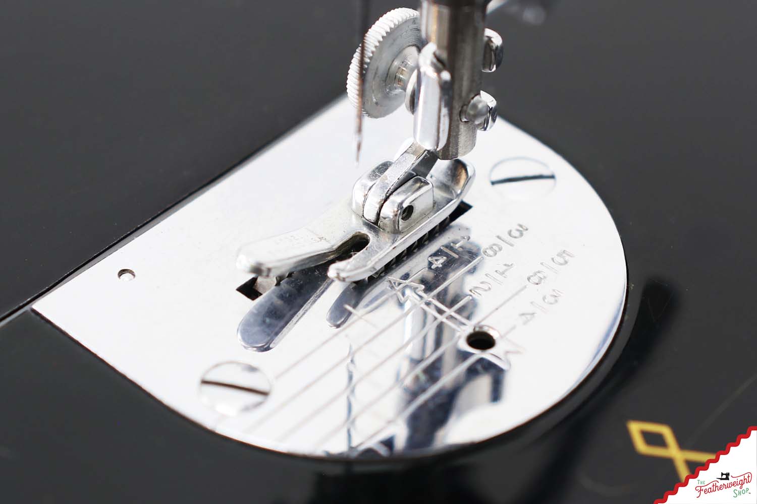 Singer Featherweight 221 Sewing Machine, AM381*** - Quilter's Special!