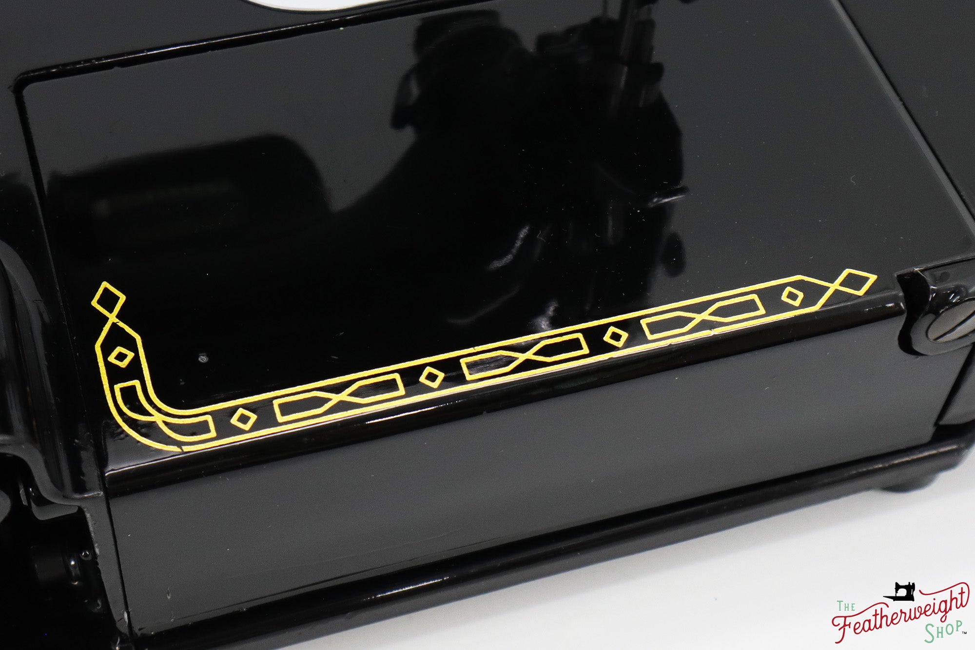 Singer Featherweight 222K Sewing Machine - EM9587**, 1957