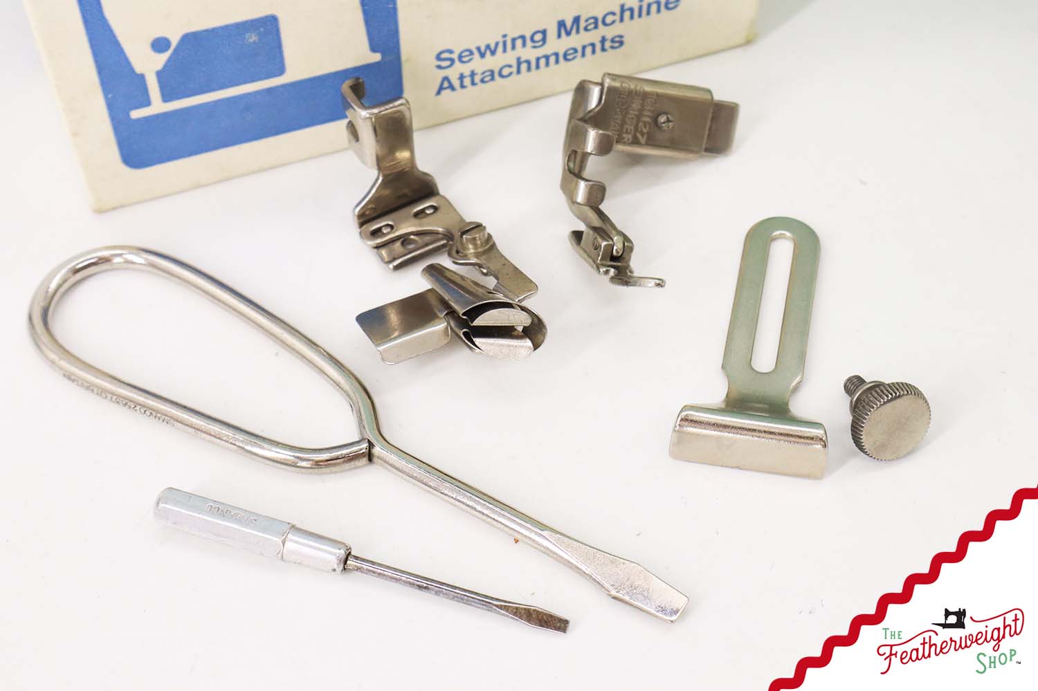 Singer Featherweight 221K Sewing Machine, British WHITE FA207***