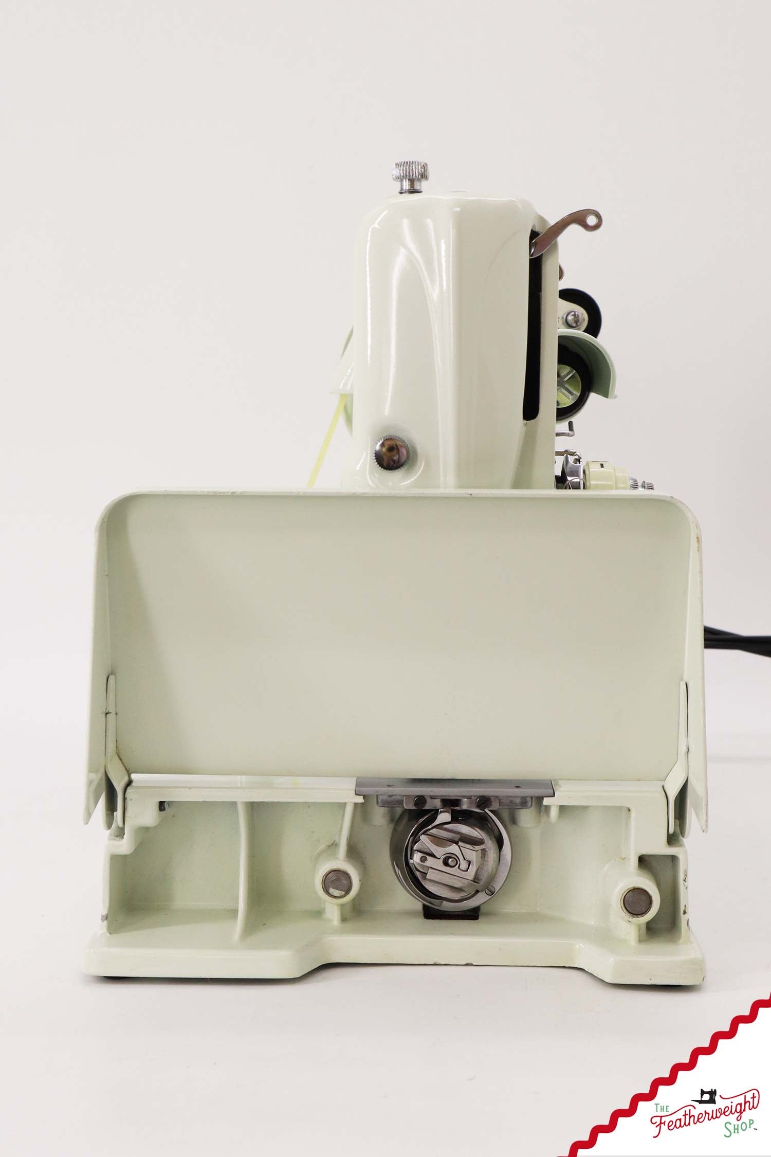 Singer Featherweight 221K Sewing Machine, British WHITE FA207***