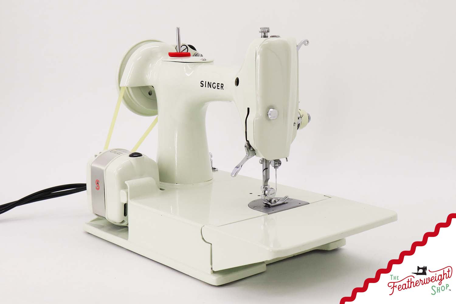 Singer Featherweight 221K Sewing Machine, British WHITE FA207***