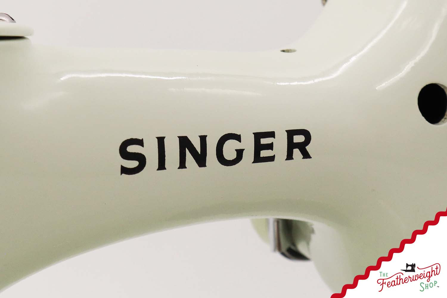 Singer Featherweight 221K Sewing Machine, British WHITE FA207***