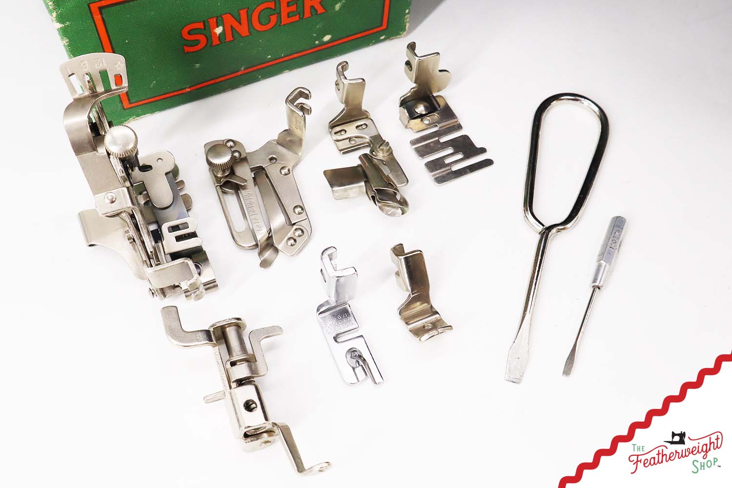 Singer Featherweight 222K Sewing Machine - EL6823**, 1956