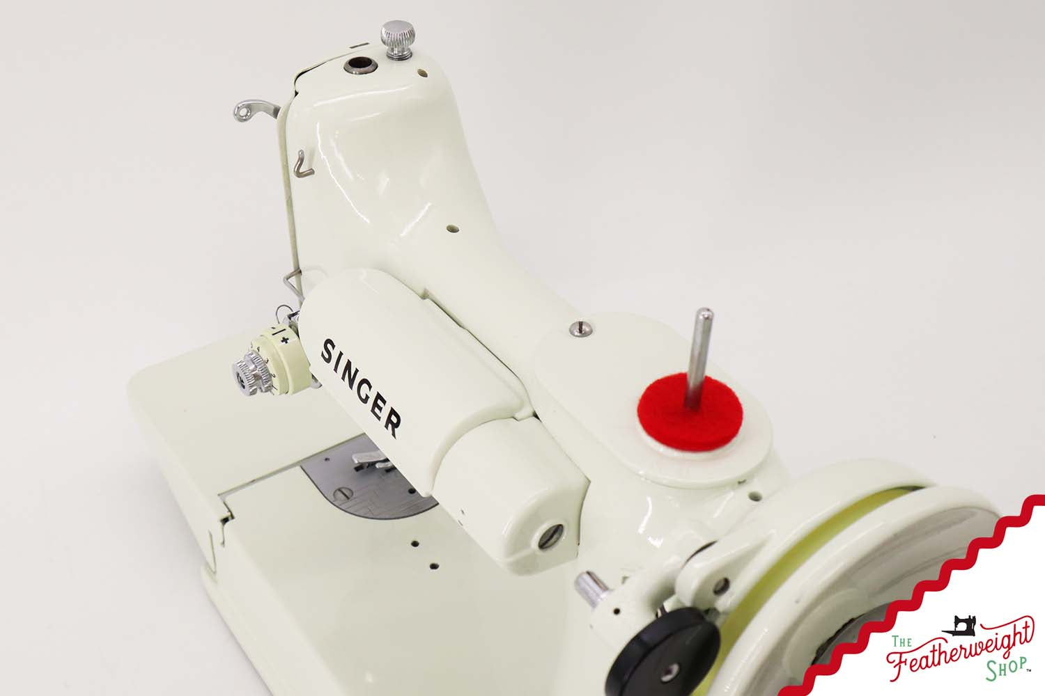 Singer Featherweight 221K Sewing Machine, British WHITE FA207***