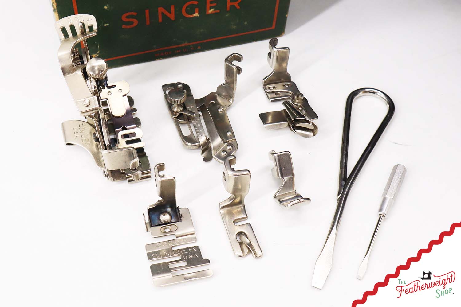 Singer Featherweight 221 Sewing Machine, 1935 AD887***