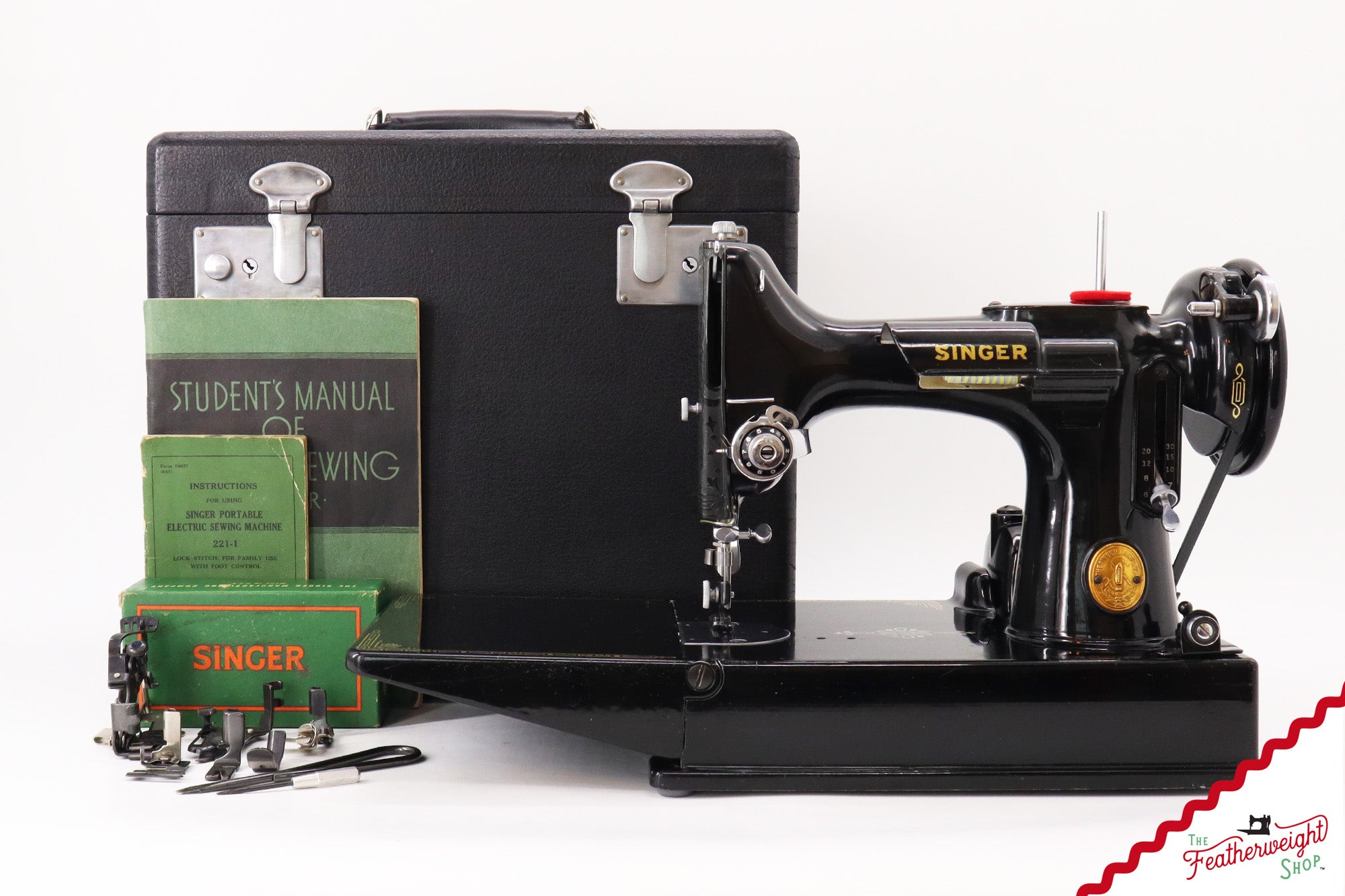 Singer Featherweight 221, AG0119**, Blackside - RARE