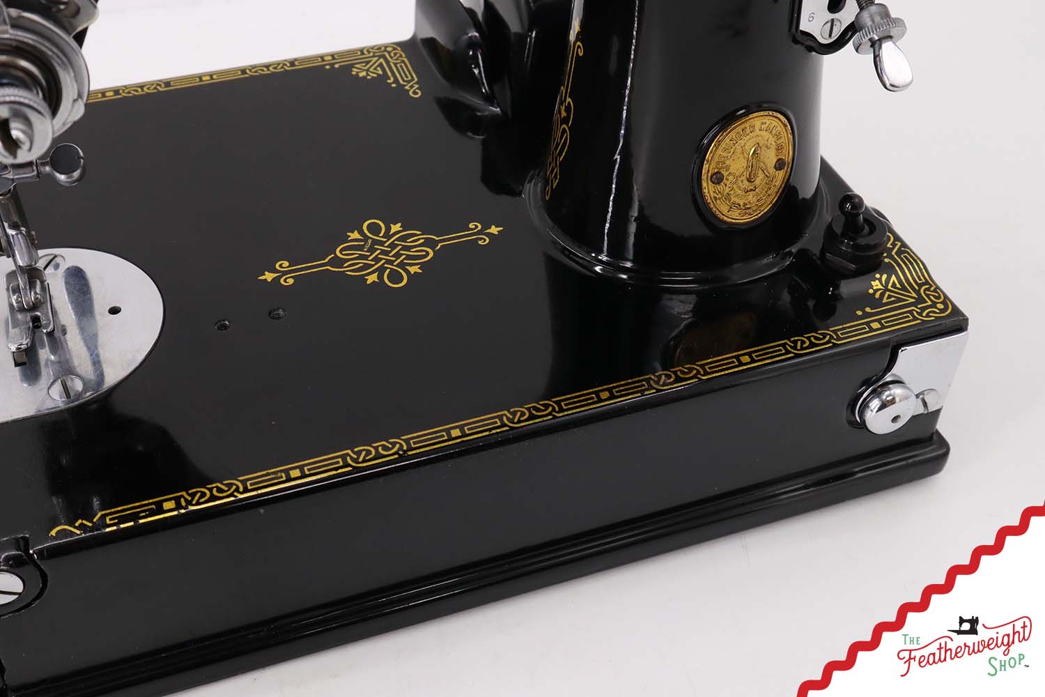 Singer Featherweight 221 Sewing Machine, 1935 AD887***