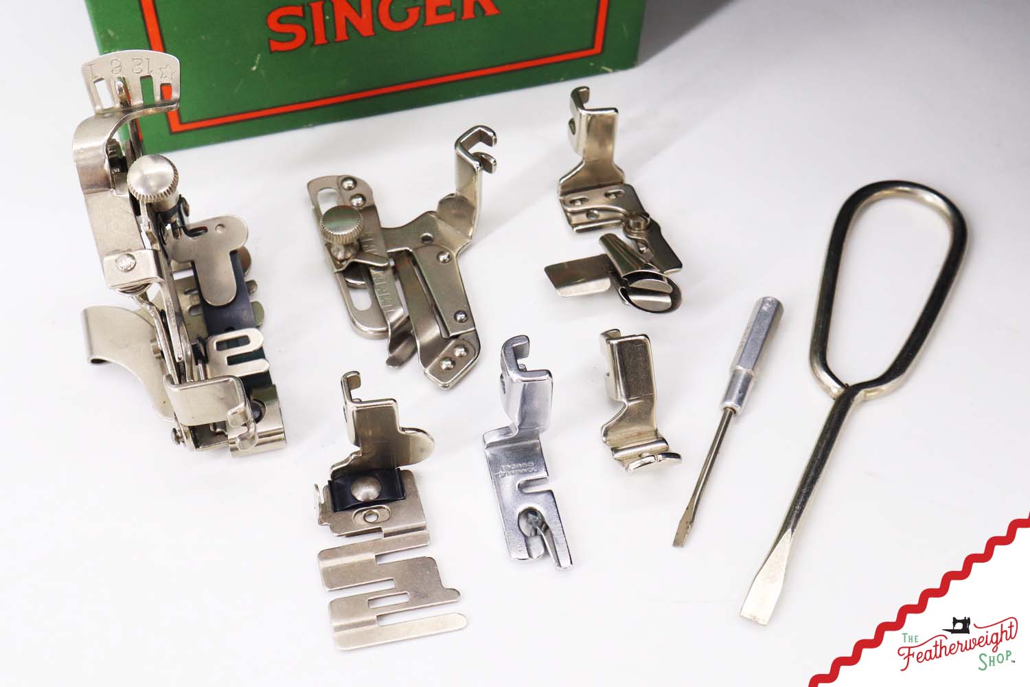 Singer Featherweight Swedish 221K Sewing Machine, EG70689*