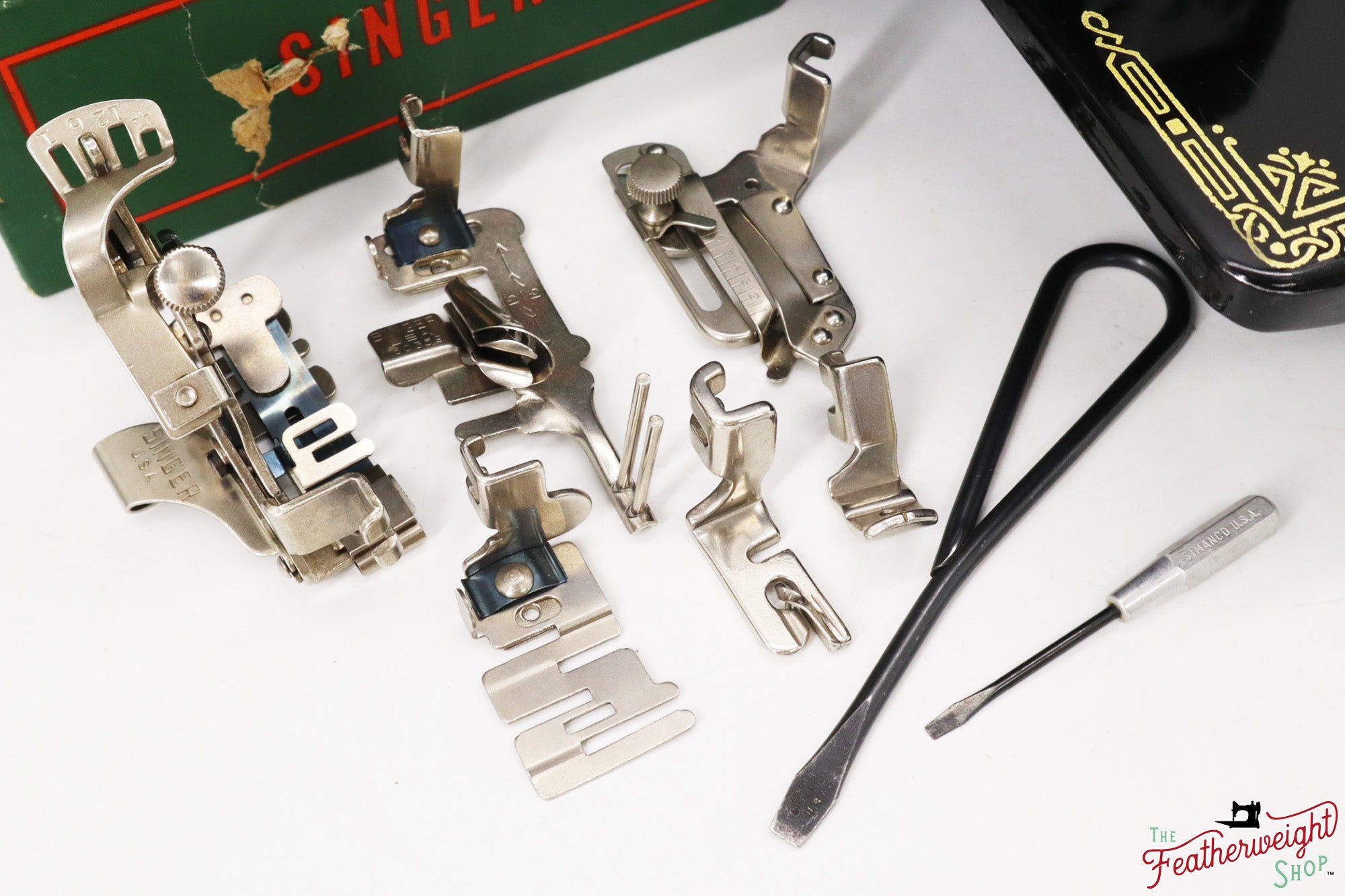 Singer Featherweight 221K Sewing Machine, 1953 - EH896***