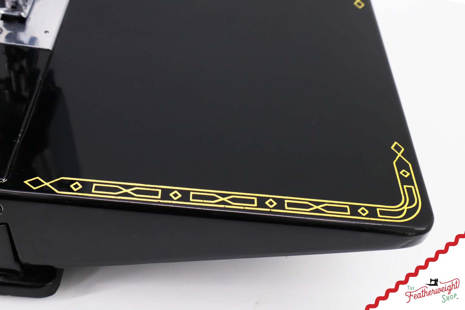 Singer Featherweight 221K Sewing Machine, RED "S" - ES6532**