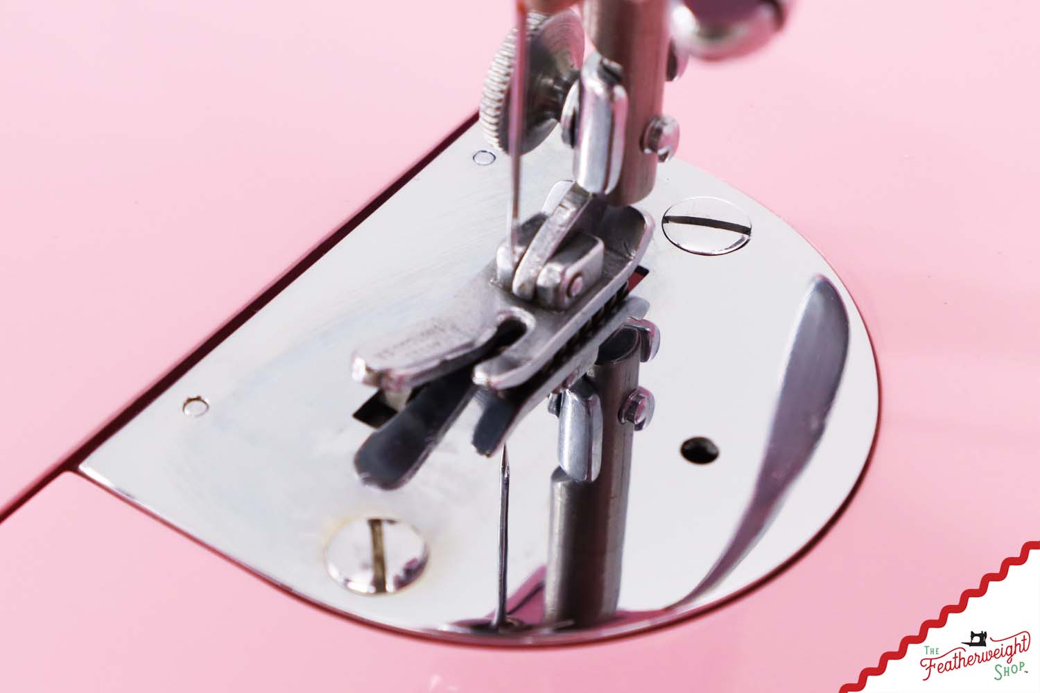 Singer Featherweight 221 AE422*** - Fully Restored in Rosy Posy Pink