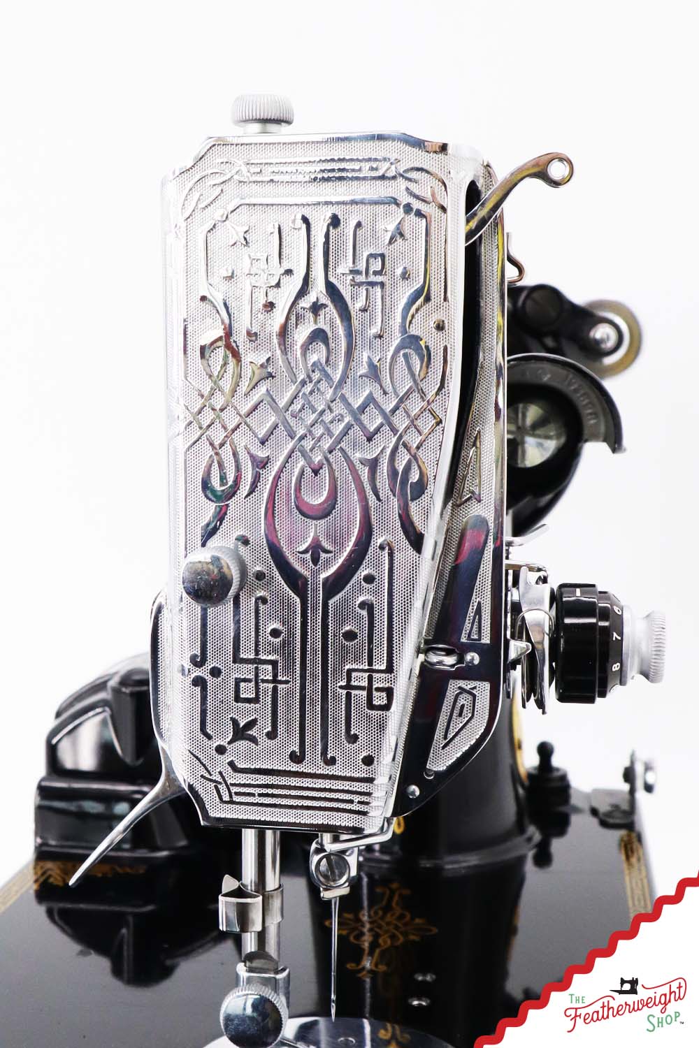 Singer Featherweight 221 Sewing Machine, AG824*** - 1946